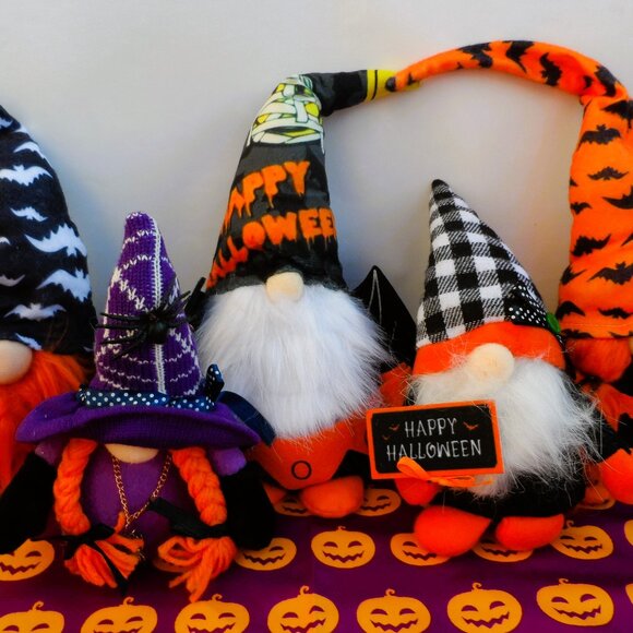 Halloween funny gnomes 8pcs - NEW - Picture 1 of 7